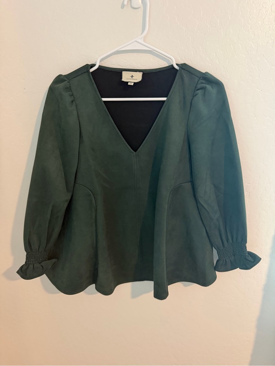 Tuckernuck Tops - Tuckernuck Forest Green V-Neck Puff Sleeve Blouse